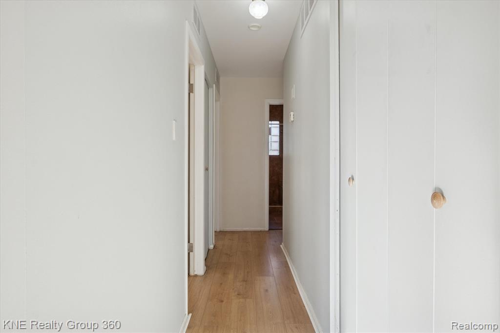 15464 Mulberry Street, Southgate, MI 48195 — Photo 17