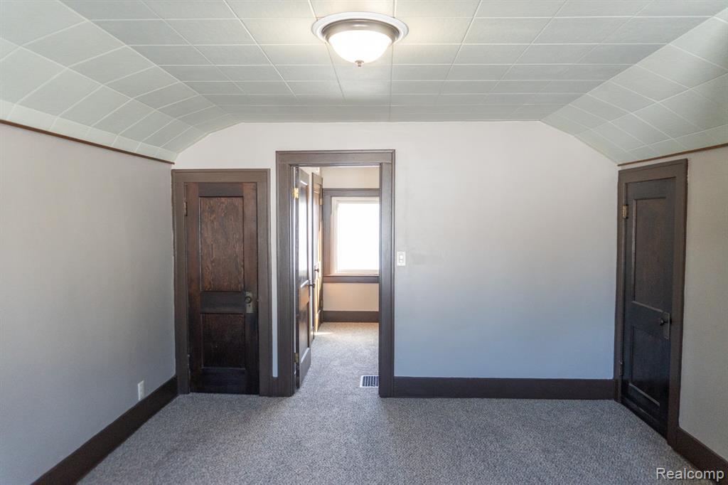 825 Frank Street, Flint, MI 48504 — Photo 29