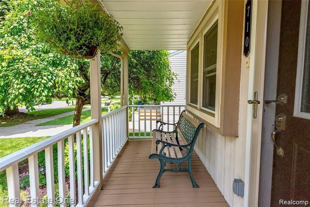 710 N VERMONT Avenue, Royal Oak, MI 48067 — Photo 2