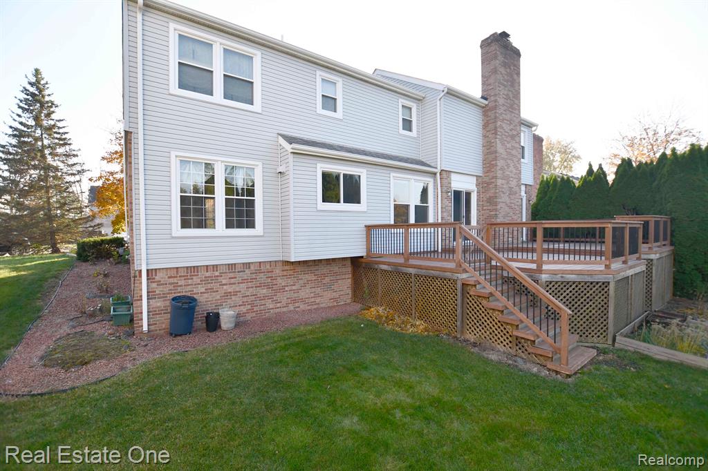685 ESSEX Drive, Rochester Hills, MI 48307 — Photo 42