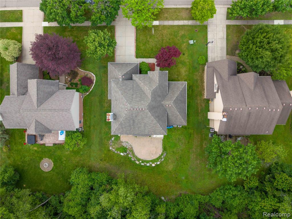 7386 Woodlore Drive, West Bloomfield, MI 48323 — Photo 51