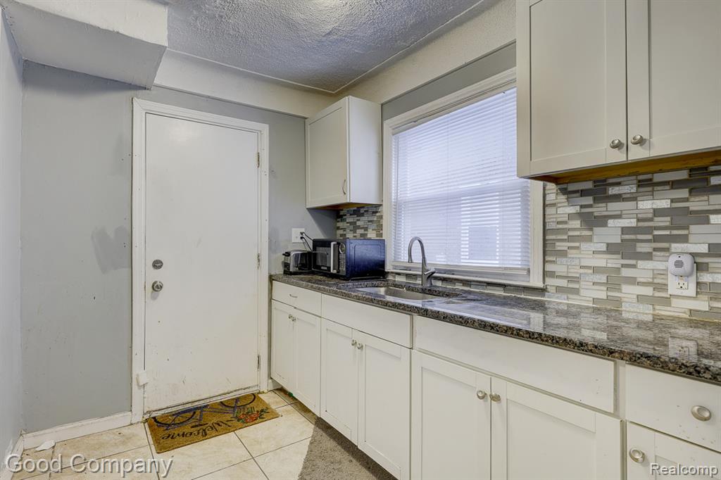 18669 Coyle Street, Detroit, MI 48235 — Photo 15