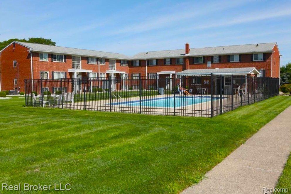 8140 CRESTVIEW Drive, Sterling Heights, MI 48312 — Photo 21