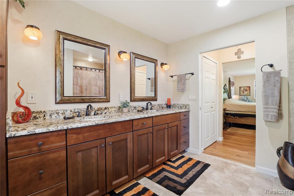 6211 Kings Scepter Road, Grand Blanc, MI 48439 — Photo 24