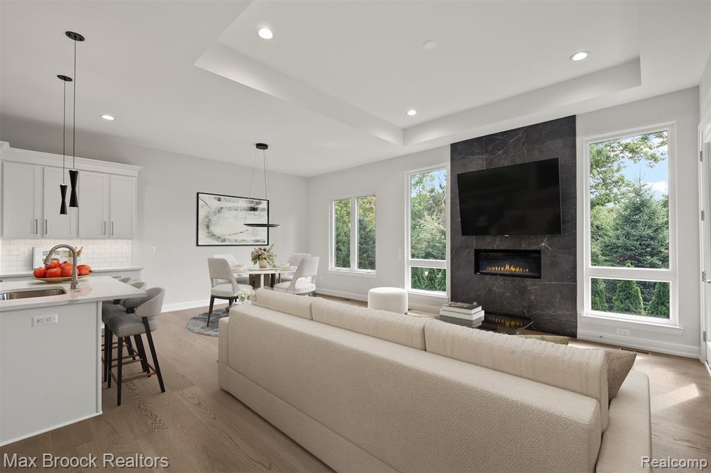 7477 Gramercy Circle, 17, West Bloomfield, MI — Photo 9