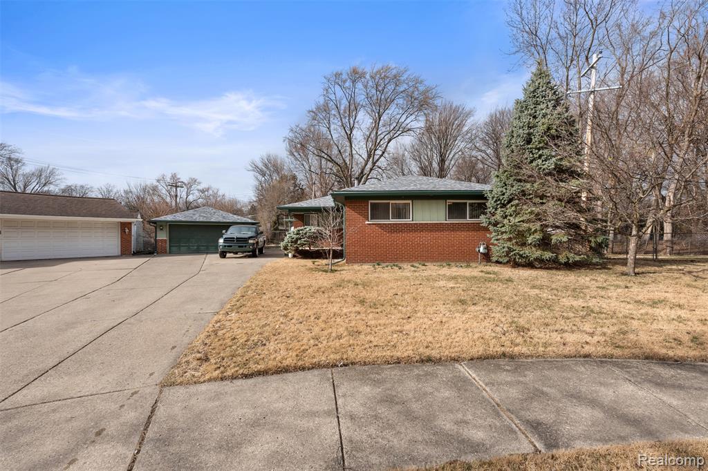 9261 Brady Court, Redford, MI 48239 — Photo 3