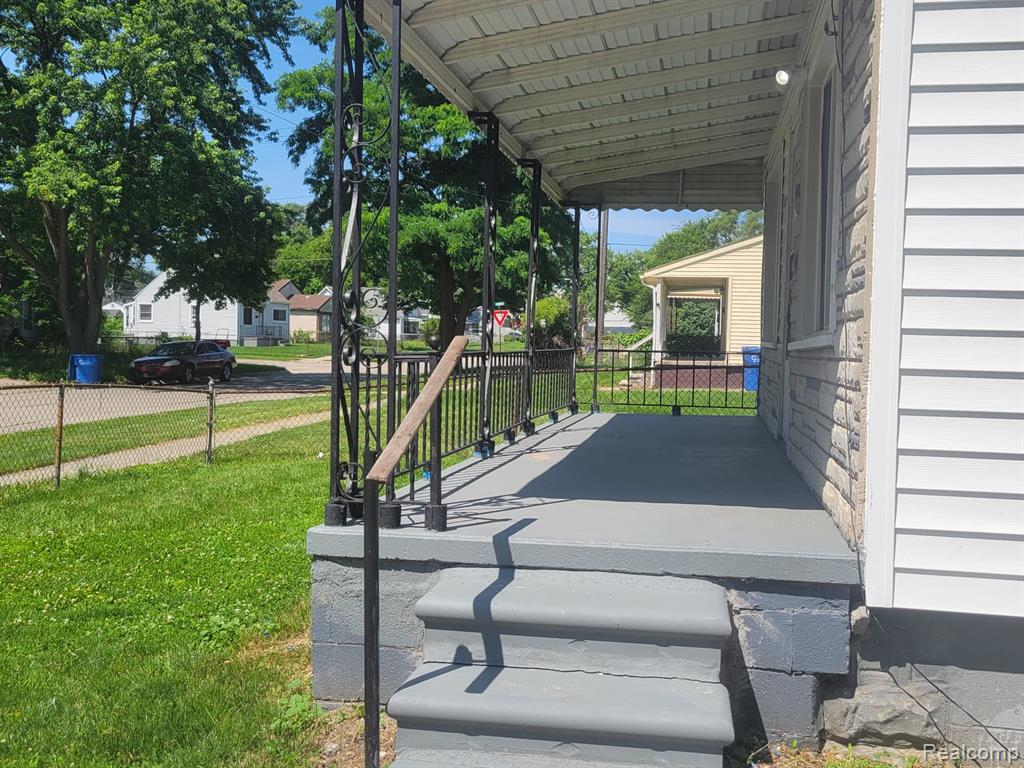 7027 Chalmers Avenue, Warren, MI 48091 — Photo 33