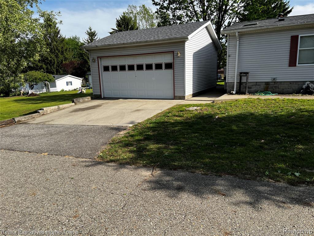 2218 Brent Street, 63, Croswell, MI 48422 — Photo 4