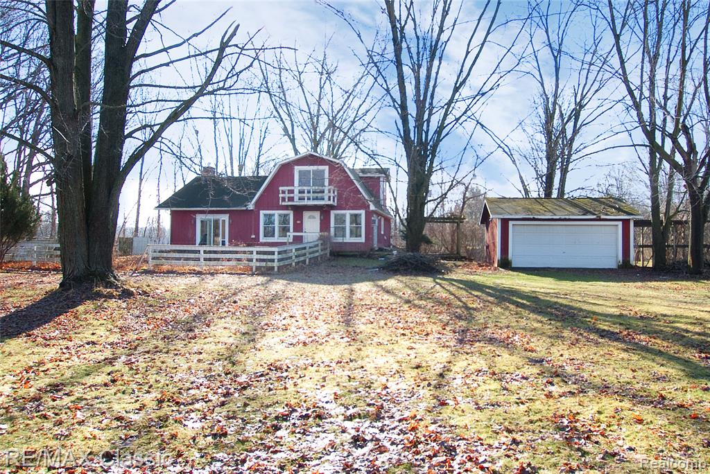 1315 W Marr Road, Howell, MI 48855 — front exterior