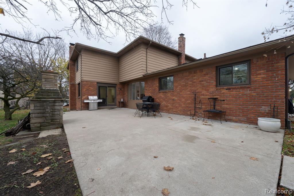 982 LANGLEY Road, Rochester Hills, MI 48309 — Photo 40
