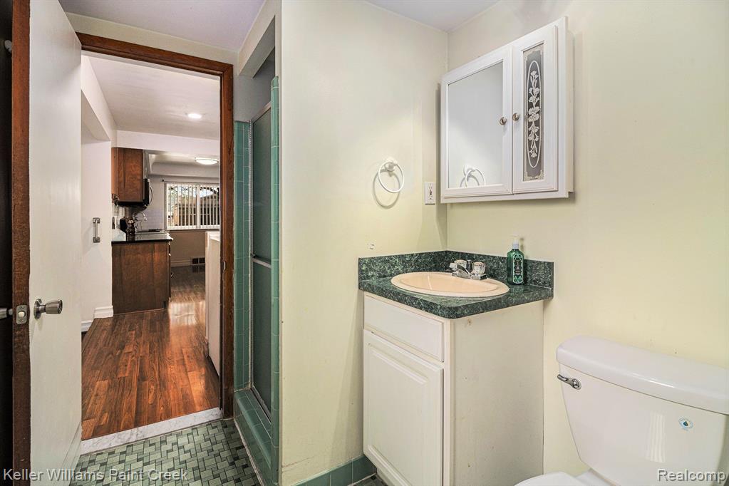 8160 Busch Street, Center Line, MI 48015 — Photo 12