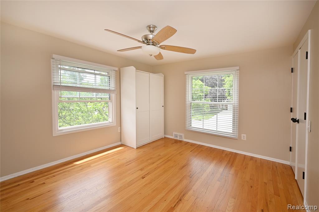 31310 Foxboro Way, Beverly Hills, MI 48025 — Photo 24