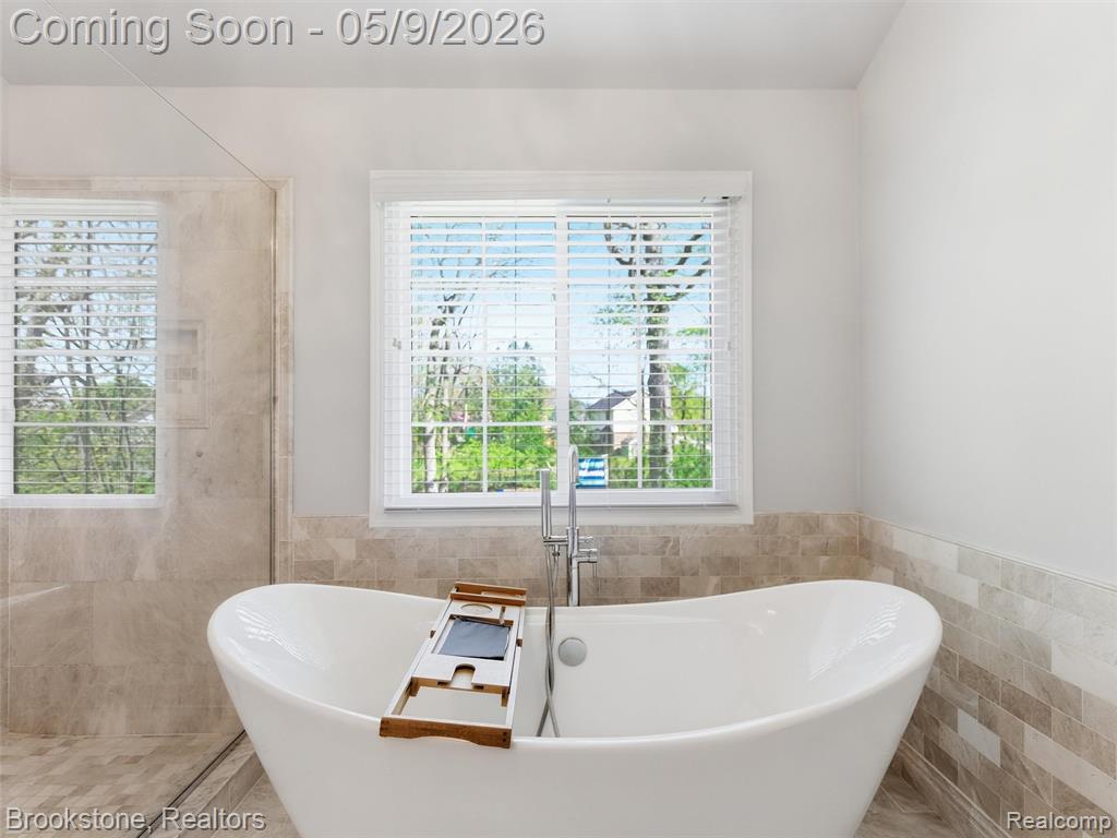 722 Lake Ridge Road, Rochester Hills, MI 48307 — Photo 26