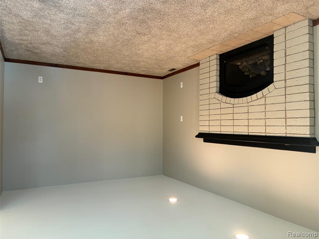709 Foothill Drive, Canton, MI 48188 — Photo 4