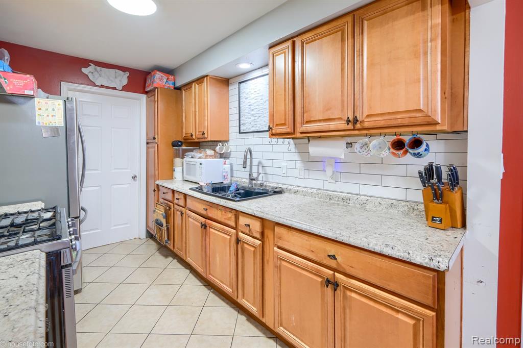 730 Stirling Street, Pontiac, MI 48340 — Photo 15