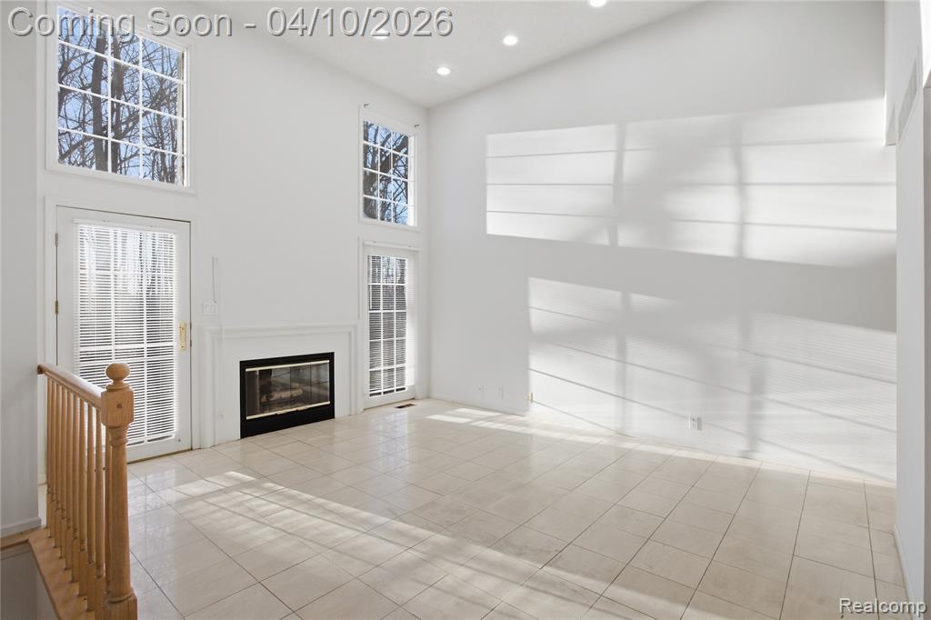5351 Royal Vale Lane, Dearborn, MI 48126 — Photo 8