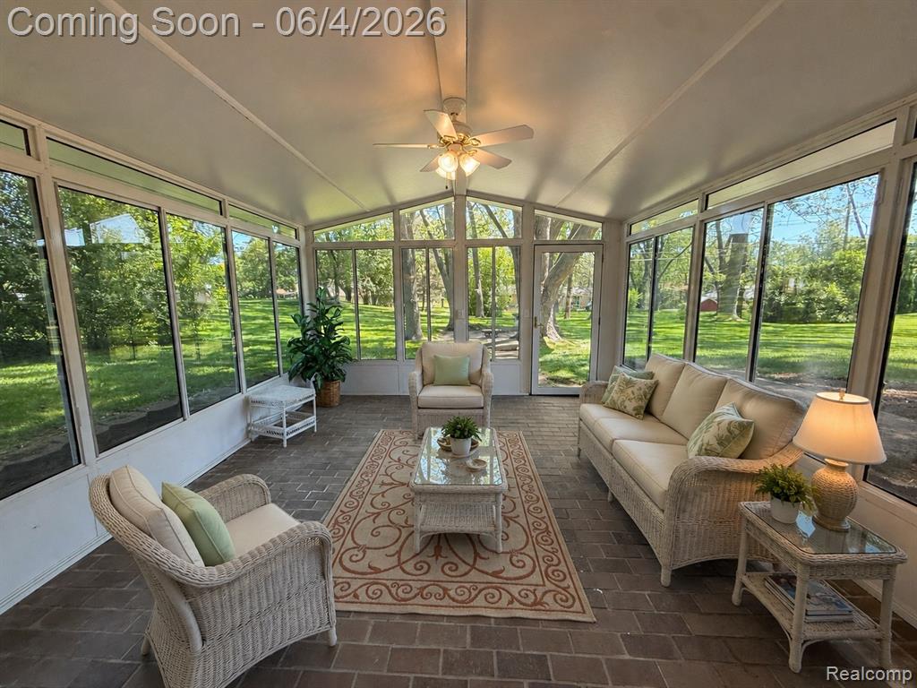 6382 Houghten Drive, Troy, MI 48098 — Photo 37