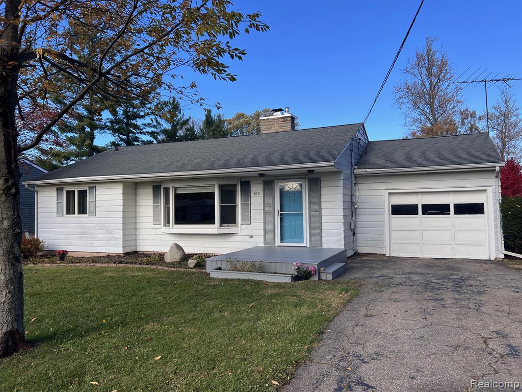 502 Dean Drive, Owosso, MI 48867 — Photo 2