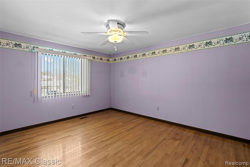 6313 Kiev Street, West Bloomfield, MI 48324 — Photo 32