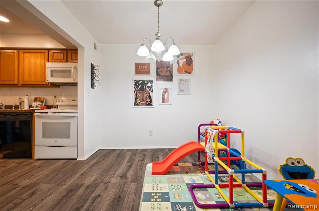 8323 Karam Boulevard, 4, Warren, MI 48093 — Photo 12