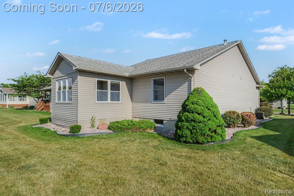 4392 Springbrook Drive, Swartz Creek, MI 48473 — Photo 21