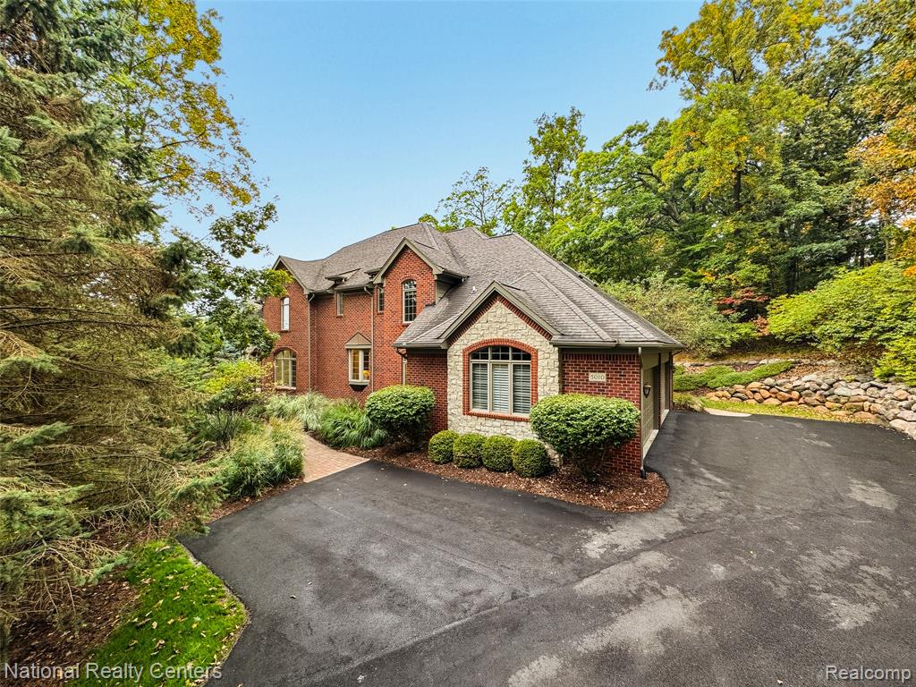 5010 Forest Valley Drive, Clarkston, MI 48348 — Photo 5