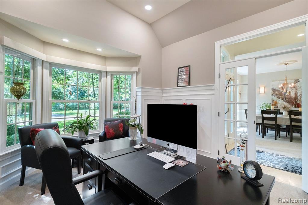 5259 PINEWOOD Drive, Brighton, MI 48116 — Photo 12