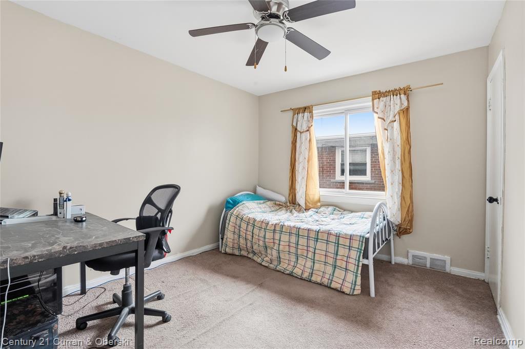 8227 Riverview Street, Dearborn Heights, MI 48127 — Photo 15