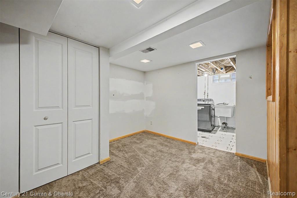 9952 Park Avenue, Allen Park, MI 48101 — Photo 27