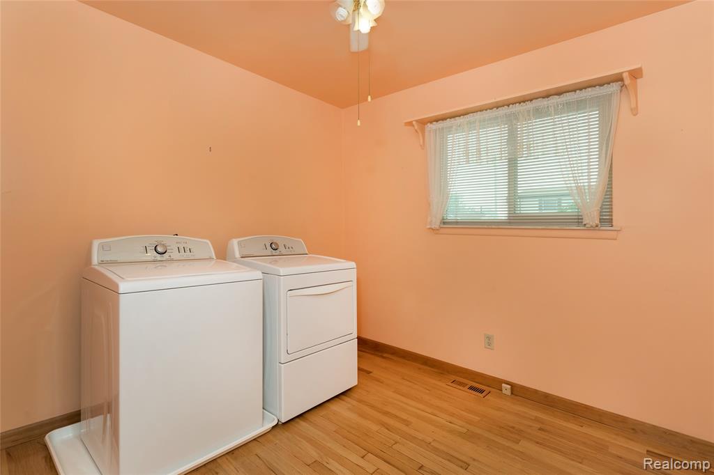 1121 Windham Street, Westland, MI 48186