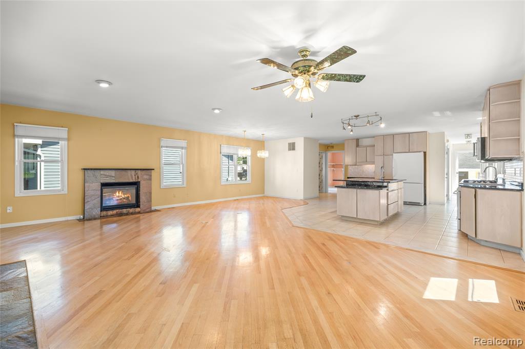 4333 Hunters Drive, Highland, MI 48356 — Photo 16