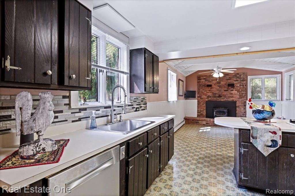 936 RIDGE Road, Lake Orion, MI 48362 — Photo 17