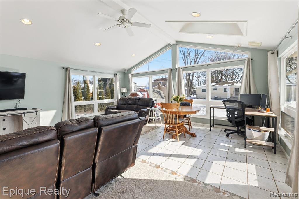 1009 Illinois Street, Marysville, MI 48040 — Photo 14
