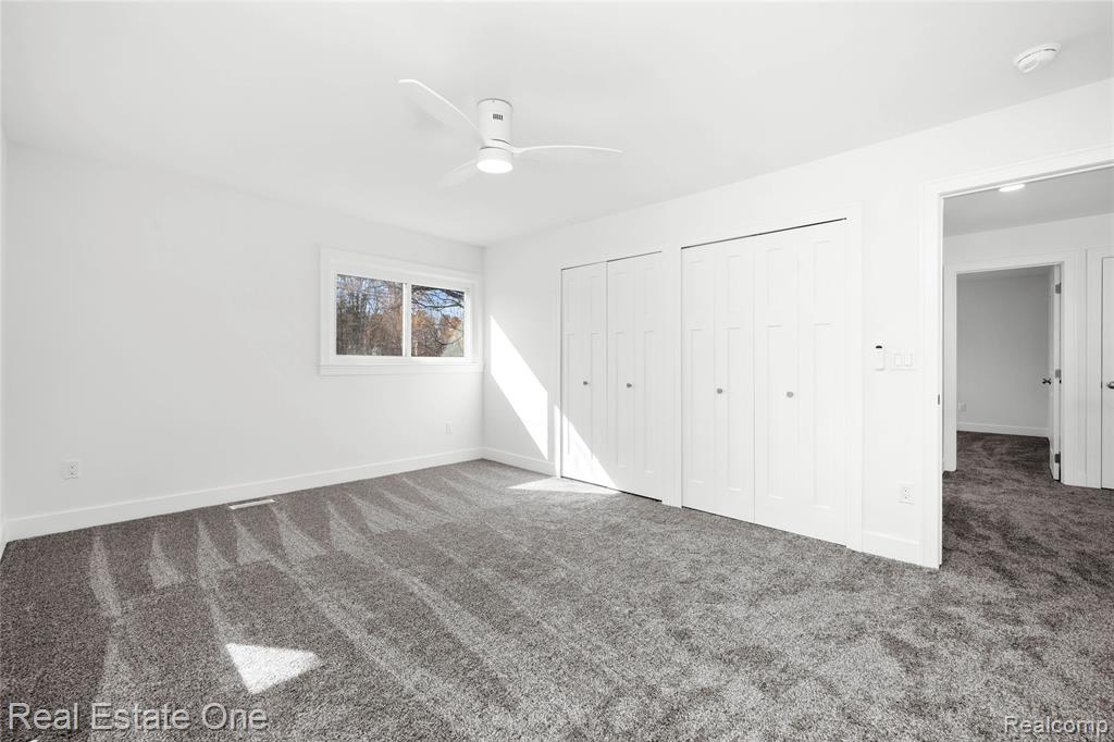 5742 Springwater Lane, West Bloomfield, MI — Photo 34