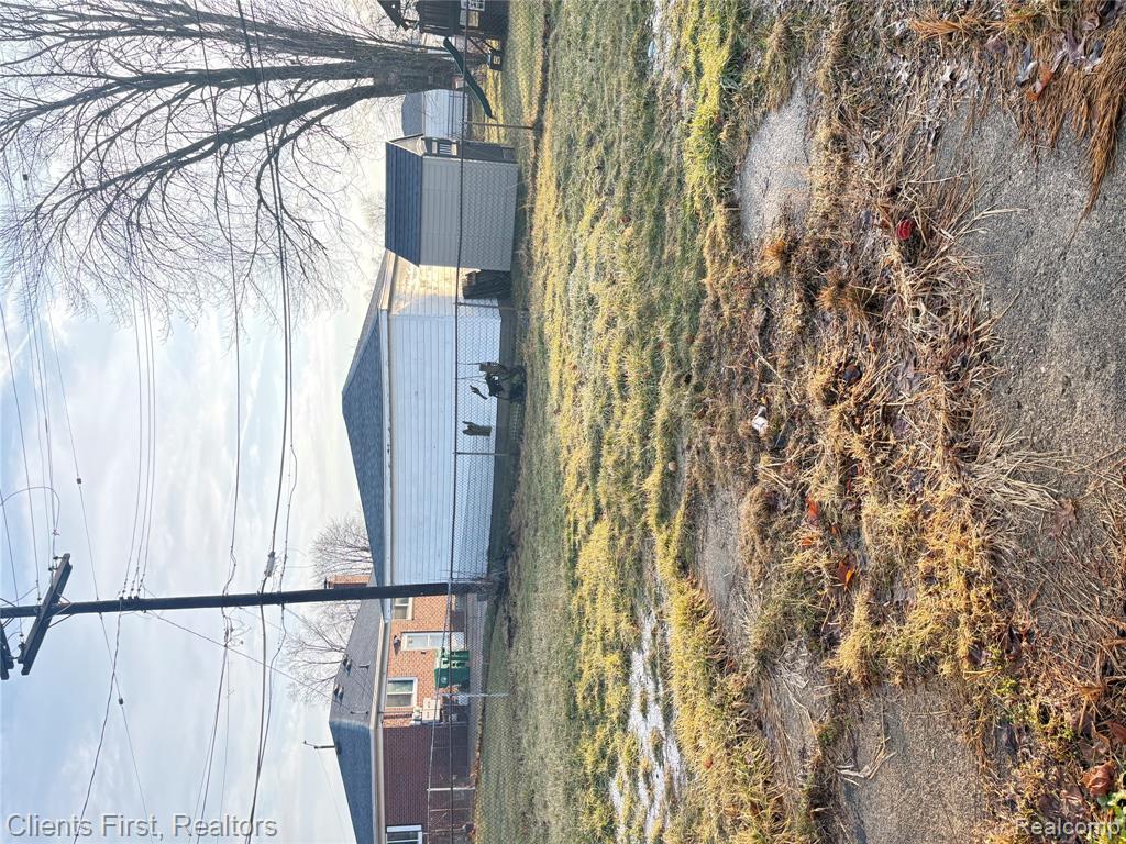 128 Henry Ruff Road, Garden City, MI — Photo 33