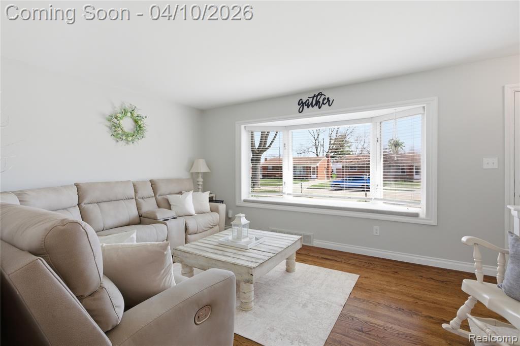 30725 Whittier Avenue, Madison Heights, MI 48071 — Photo 12