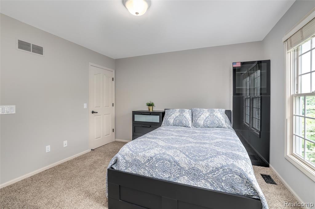 17590 White Pine Court, Northville, MI 48168 — Photo 41