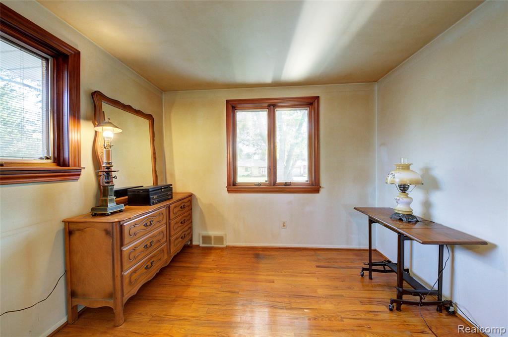 5489 Academy Street, Dearborn Heights, MI 48125 — Photo 54