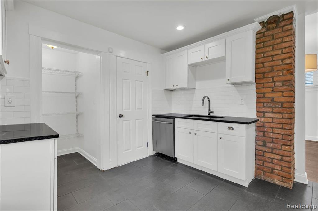 2509 Beals Street, Detroit, MI 48214 — Photo 13