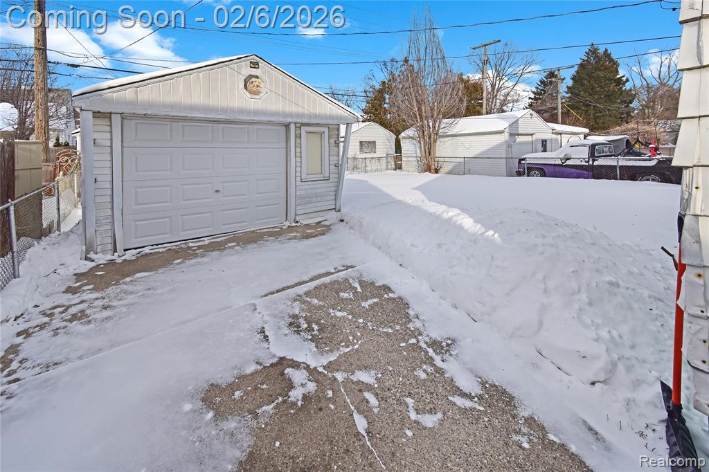 8305 Stephens, Center Line, MI 48015 — Photo 23