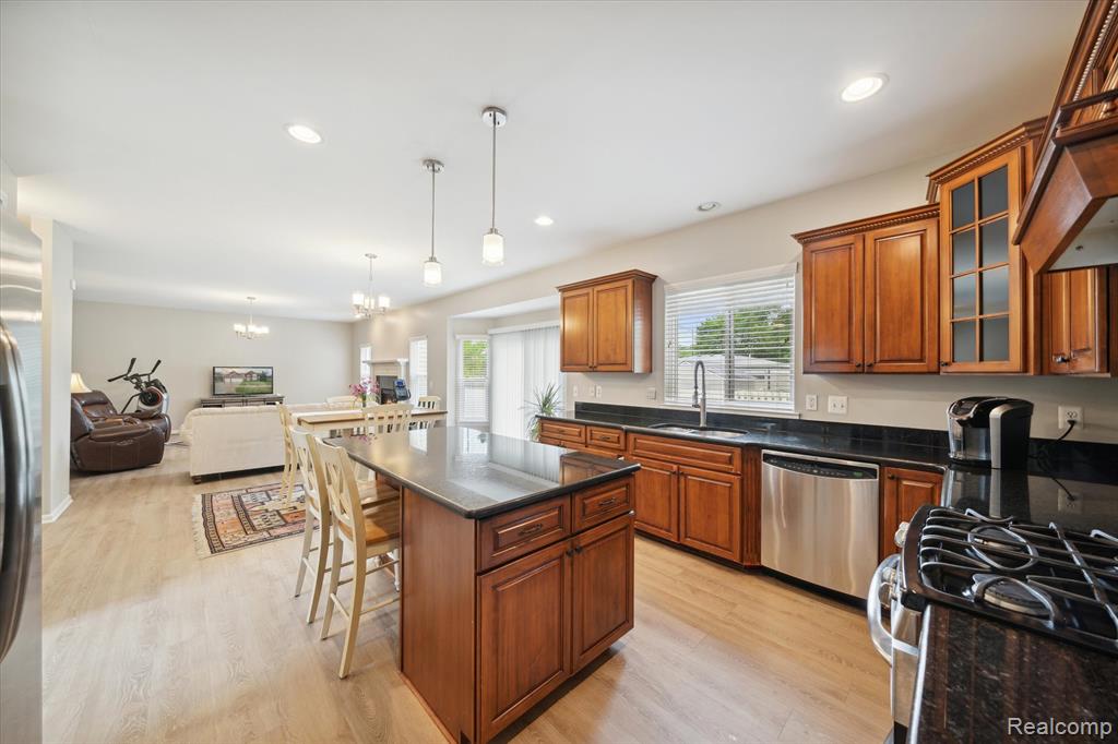 4976 Saddle Brook Court, Troy, MI 48085 — Photo 19