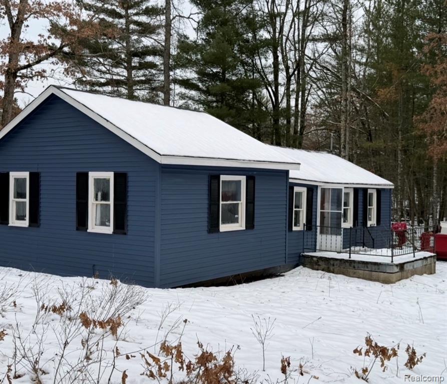 6240 S Labelle Drive, Idlewild, MI 49642 — Photo 2
