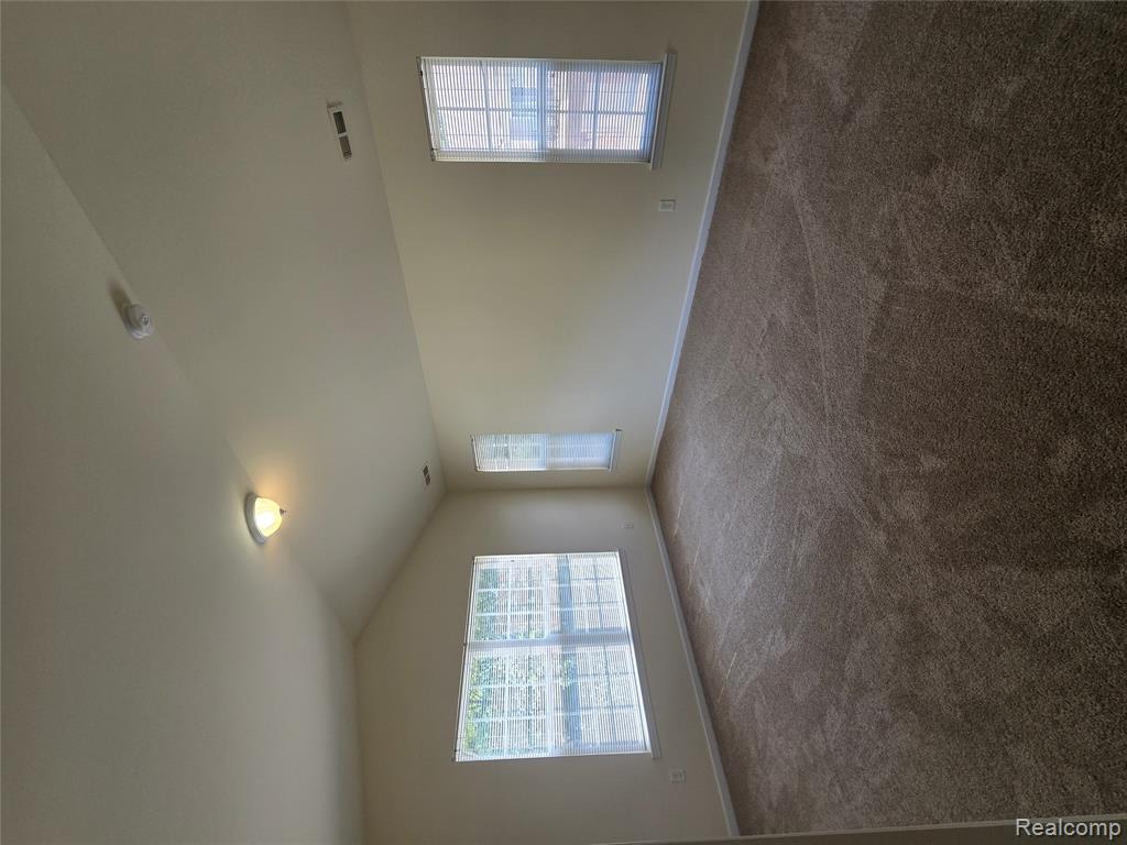 27640 Hidden Oaks Drive, Trenton, MI 48183 — Photo 9