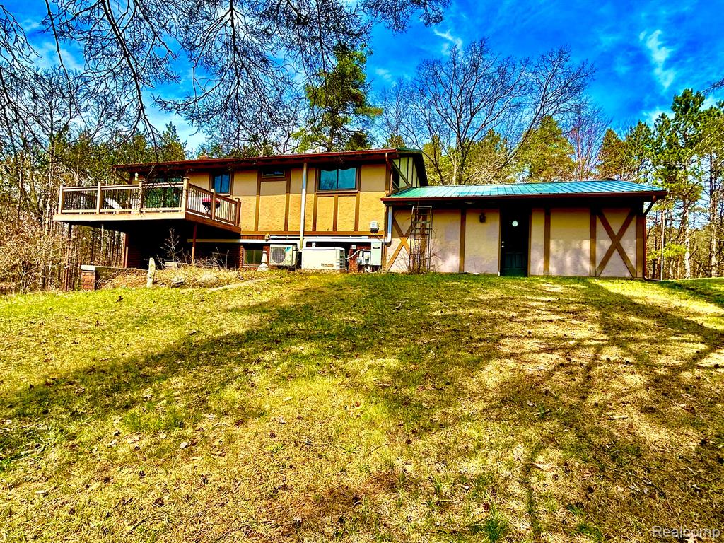 400 WOLFE Road, Ortonville, MI 48462 — Photo 6