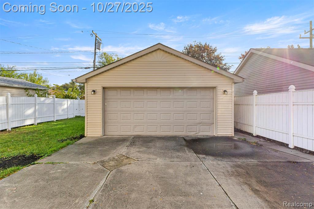 4209 Monroe Street, Dearborn Heights, MI 48125 — Photo 32