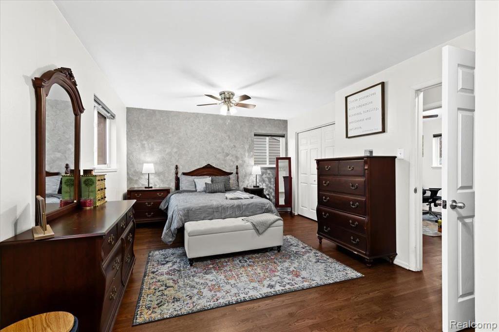 4724 S TUXEDO Drive, Warren, MI 48092 — Photo 11