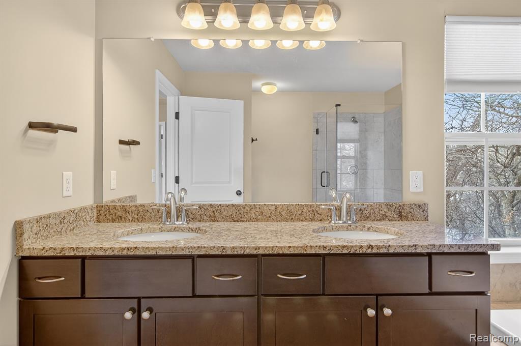 4241 Tonawanda Avenue, Royal Oak, MI 48073 — Photo 35
