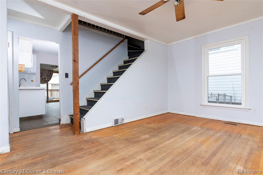 7077 Deering Street, Garden City, MI — Photo 5