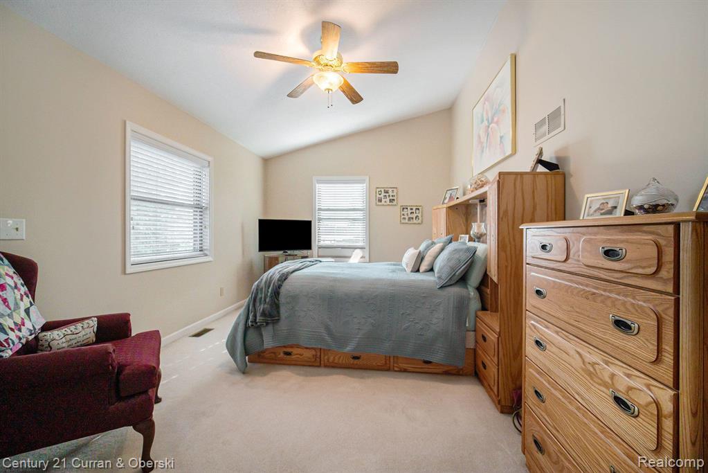 504 Olcott Lake Drive, Jackson, MI 49201 — Photo 32