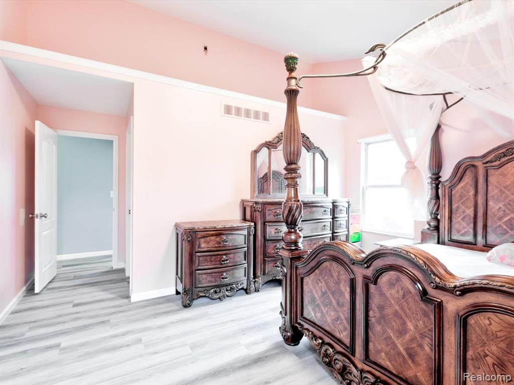 2125 S Delano Street, St. Clair, MI 48079 — Photo 16